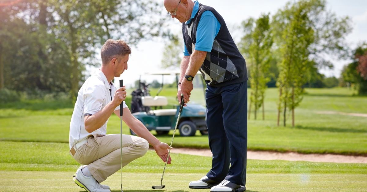 Man taking a gold lesson